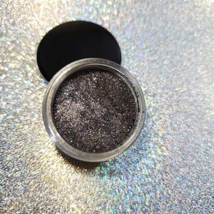 Slate mineral eyeshadow